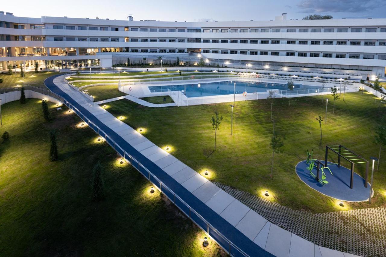 Student Experience Madrid Pozuelo - Luxury Hostel Pozuelo de Alarcón Exteriör bild