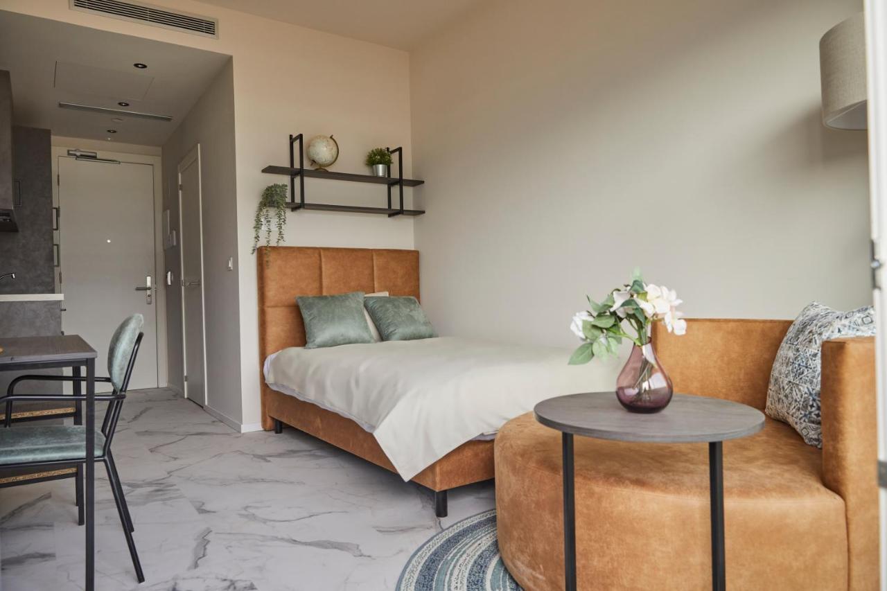 Student Experience Madrid Pozuelo - Luxury Hostel Pozuelo de Alarcón Exteriör bild