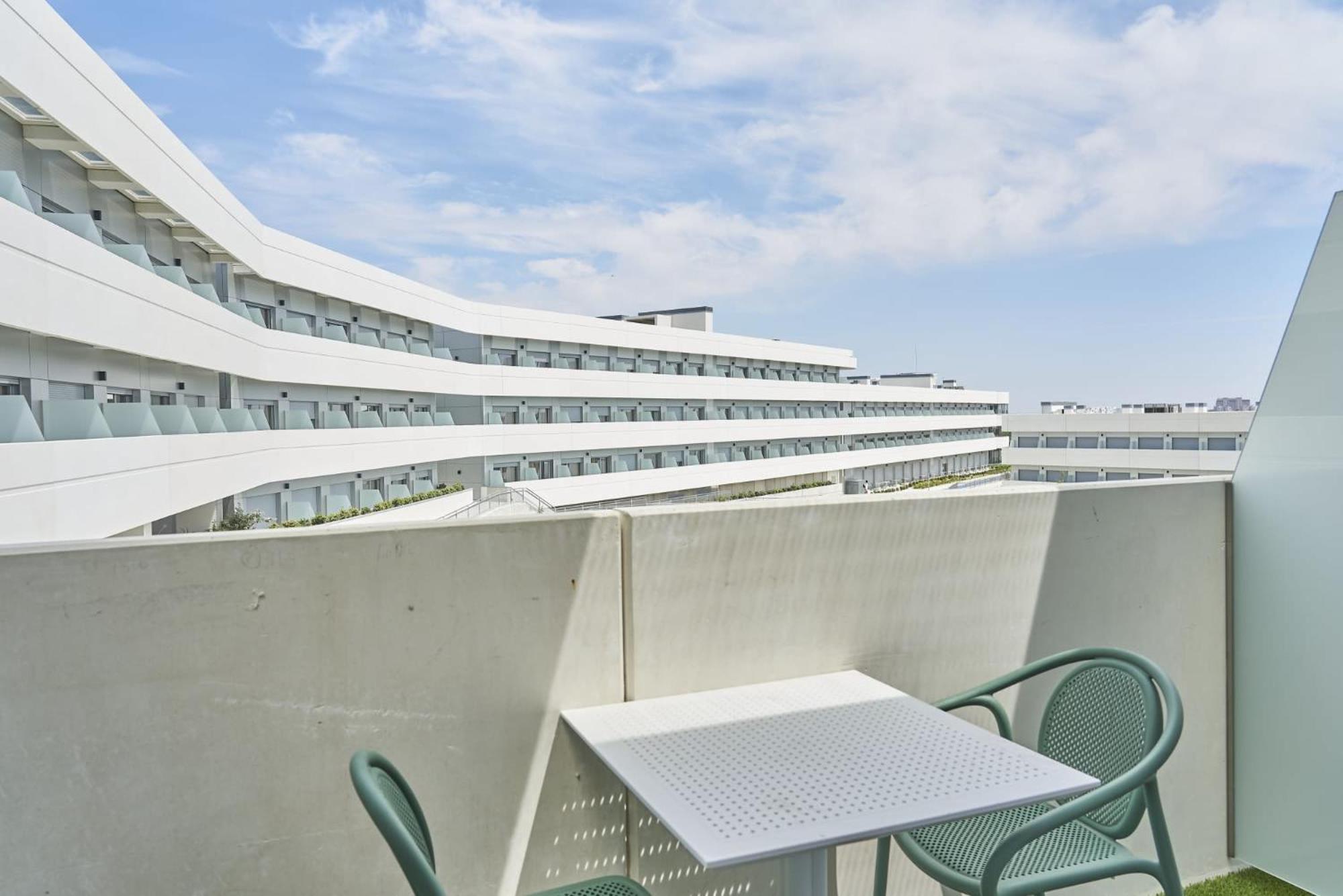 Student Experience Madrid Pozuelo - Luxury Hostel Pozuelo de Alarcón Exteriör bild